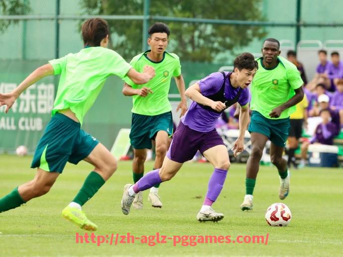 PG模拟器官方网站-中超联赛足球外围：探讨中超联赛的外围竞猜与博彩活动。