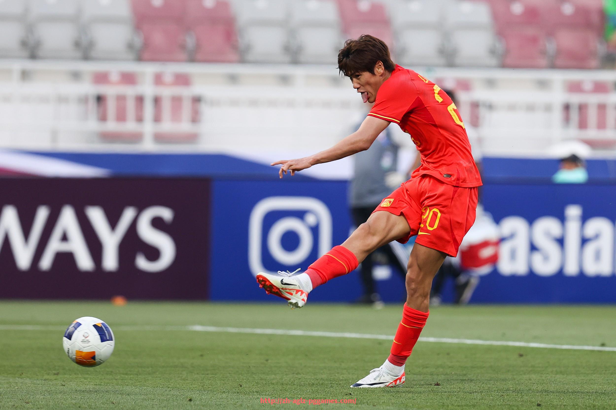 PG模拟器官方网站-西甲实时直播视角多维度体验：战术镜头与转播技术