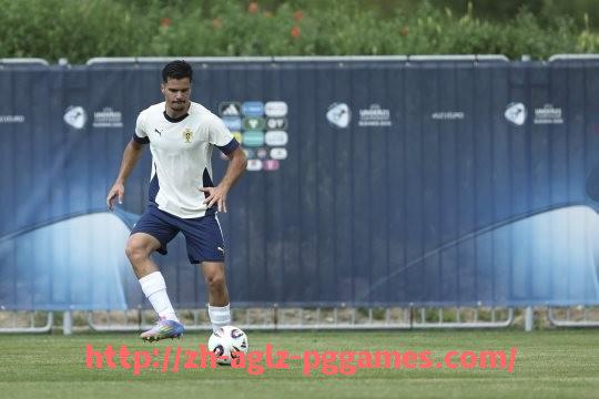 PG模拟器官方网站-火箭队今天季前赛视频发布，焦点球员出场情况